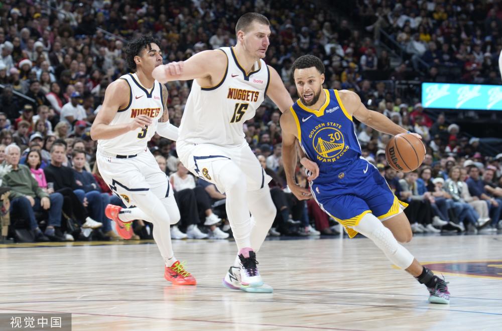 借其在场上 借其在场上